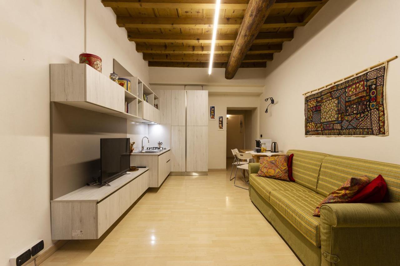Garden Apartment - Smart Holiday มานโตวา ภายนอก รูปภาพ