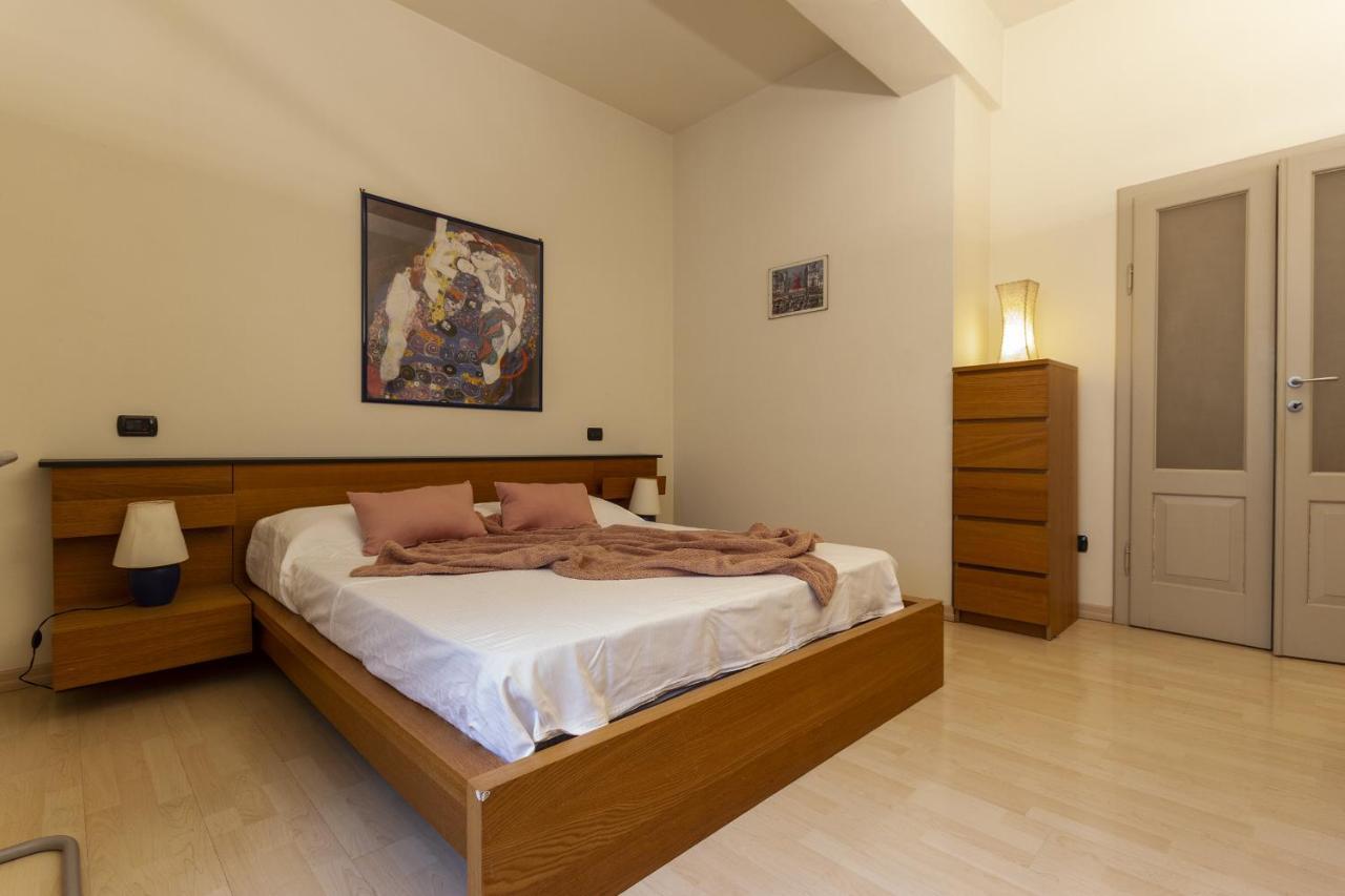 Garden Apartment - Smart Holiday มานโตวา ภายนอก รูปภาพ